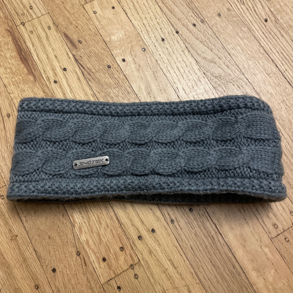 Ear warmer by snotek